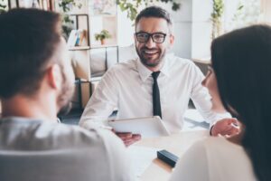 presenting the benefits of a new home warranty